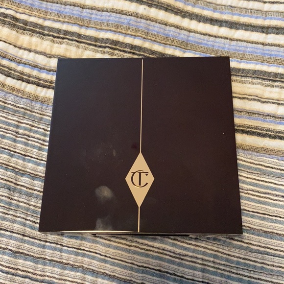 Charlotte Tilbury Stoned Rose palette - Picture 2 of 5